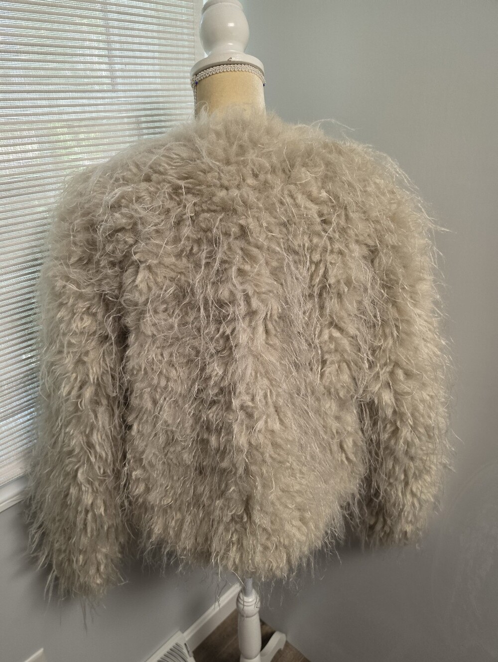 Kimchi Blue Mongolian Lamb Faux Fur Jacket Medium Shaggy Festival Night Out - Picture 10 of 10